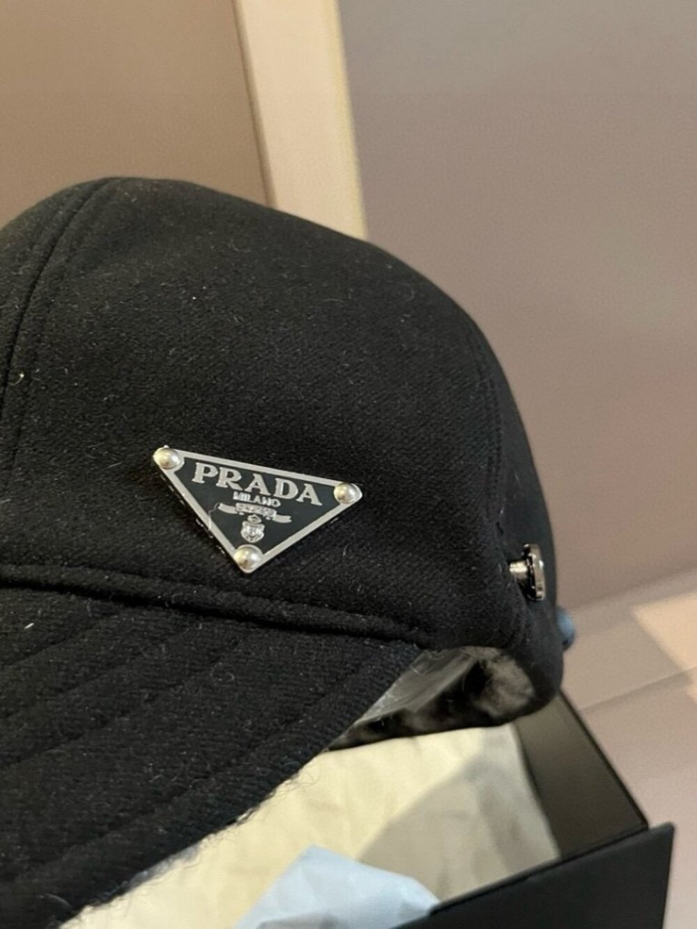 GoodPrada hat - Picture 4 of 6